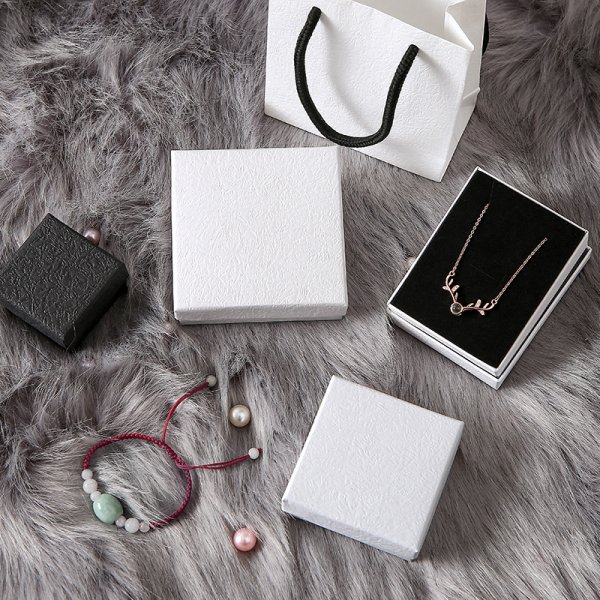 Solid Color Jewelry Box Packaging