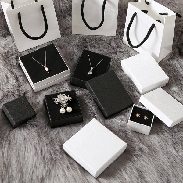 Solid Color Jewelry Box Packaging